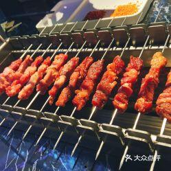 宁夏烧烤摊爆料视频,烟火气中的市井生活画卷  第2张