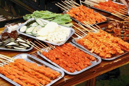 宁夏烧烤摊爆料视频,烟火气中的市井生活画卷  第3张