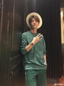 娱乐每日爆料鹿晗,每日爆料揭秘明星生活点滴