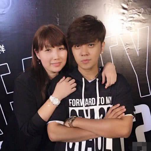 化妆师爆料男团成员视频,化妆师亲曝化妆全过程 第3张 化妆师爆料男团成员视频,化妆师亲曝化妆全过程 第3张