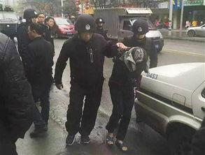 拒捕爆料抢劫案例视频,警方全力追捕嫌疑人 第2张 拒捕爆料抢劫案例视频,警方全力追捕嫌疑人 第2张