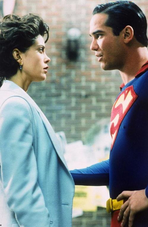 新超人第一季在线观看,正义重生,守护地球新篇章 第2张 新超人第一季在线观看,正义重生,守护地球新篇章 第2张