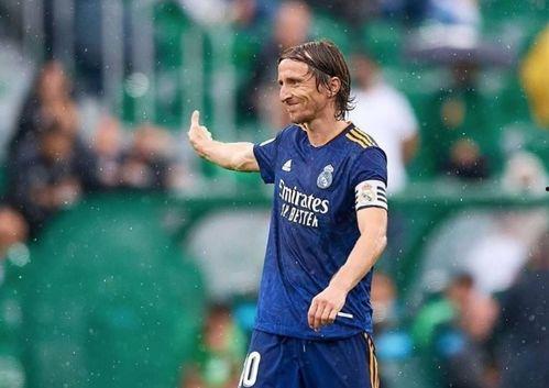 足坛名记爆料视频大全最新,揭秘足球圈幕后故事与精彩瞬间  第1张