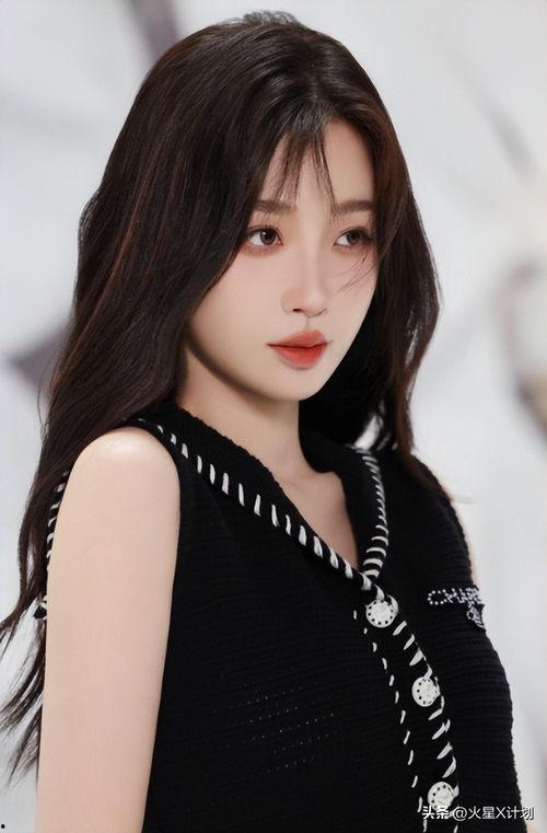 吃瓜娱乐圈虞书欣,娱乐圈“吃瓜”达人，揭秘明星幕后故事  第2张