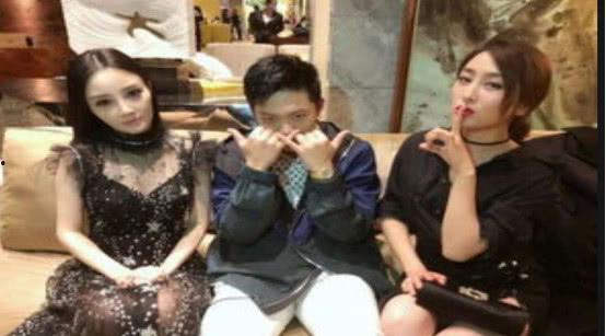 本周娱乐圈最新吃瓜新闻,明星奇闻轶事大揭秘!